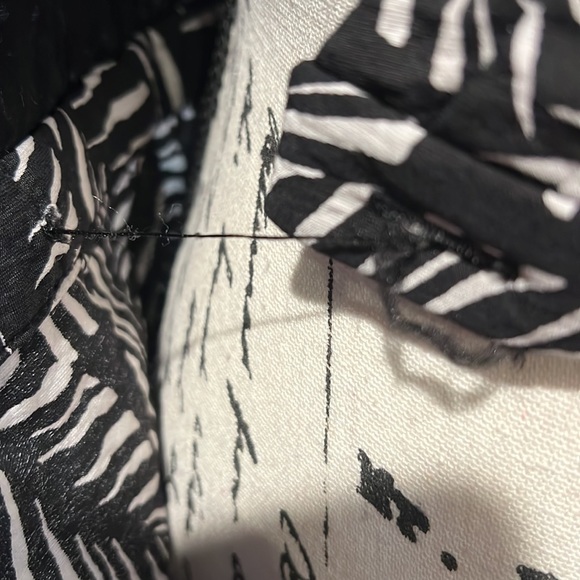 Ann Taylor Loft Black & White Palm Print Romper (4P) - Picture 8 of 10